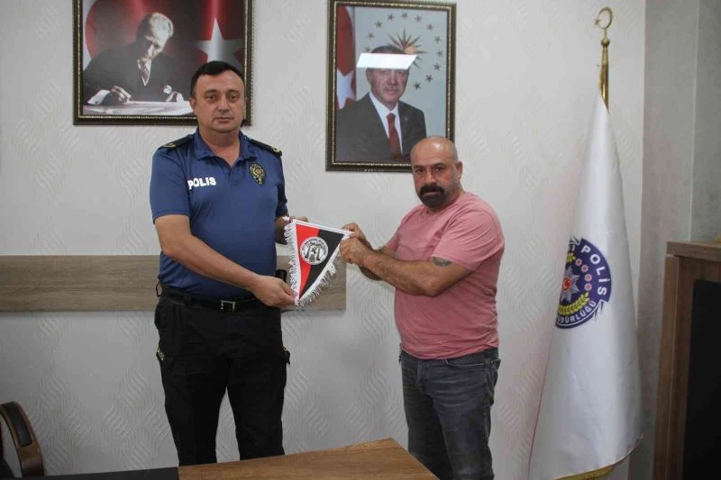 1071 Malazgirt Spor Kulübü heyetinden emniyete ziyaret
