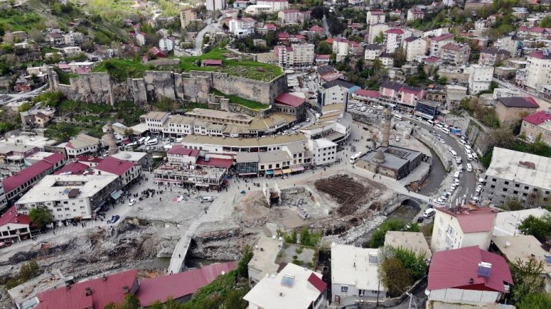 Bitlis’in tarihi yapıları tek tek gün yüzüne çıkarılıyor
