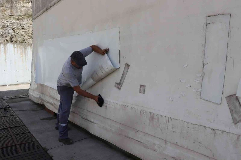 Pazar alanında hasarlı yerler onarıldı
