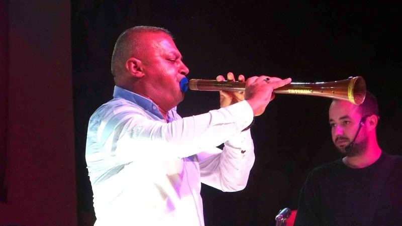 Zurnalar Menteşe’yi salladı
