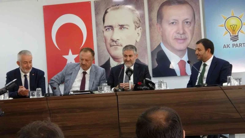 Hazine ve Maliye Bakanı Nebati: “Paketlerle dar gelirlileri rahatlatacak tedbirleri alıyoruz”
