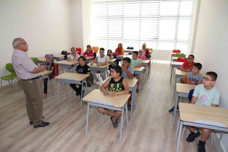 Karaköprü’de kursiyer çocuklar sertifikalarını aldı
