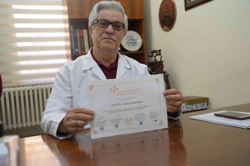 Yeni bir hastalık bulan Prof. Dr. Demirhan’a 