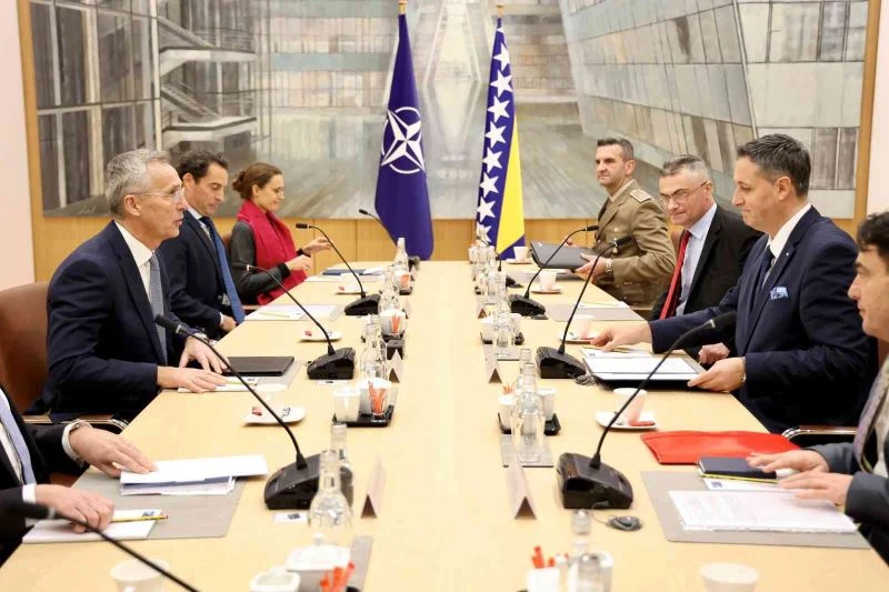 Bosna Hersek Devlet Başkanlığı Konseyi’nin Boşnak üyesi Becirovic, NATO Genel Sekreteri Stoltenberg ile bir araya geldi
