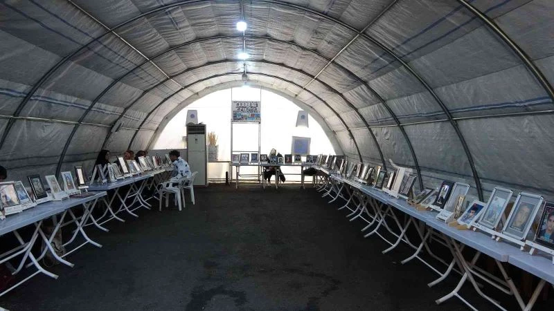 Terör mağduru ailelerin HDP önündeki evlat nöbeti kararlılıkla sürüyor
