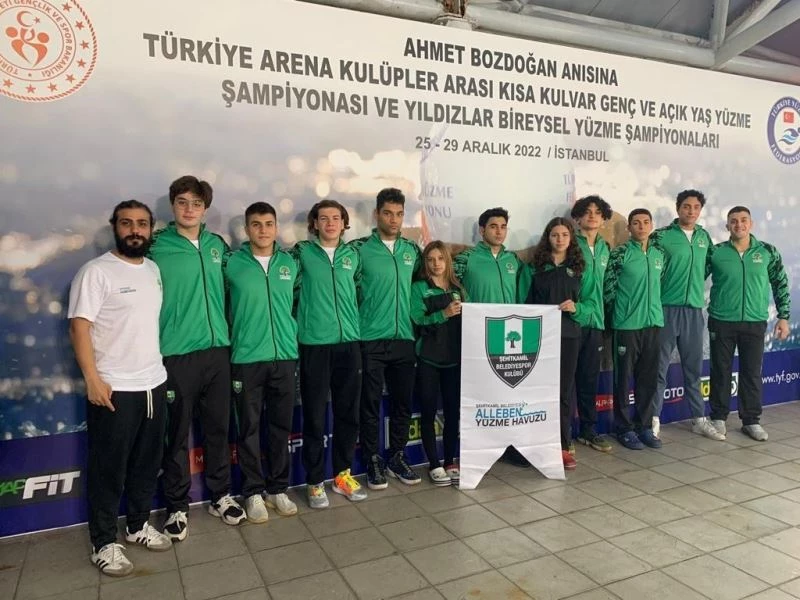 Yüzme branşında Gaziantep’e ilk kez kupa sevinci yaşattılar
