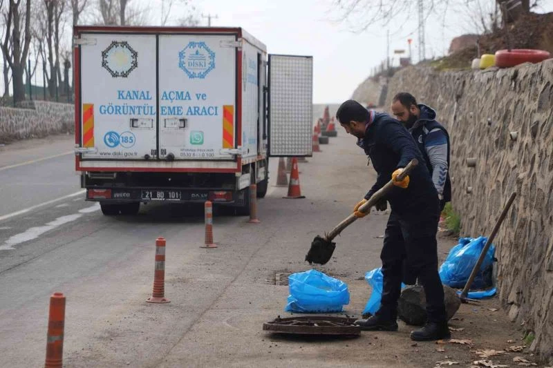 DİSKİ, ilçelerde kanalizasyon temizleme çalışmalarına devam ediyor
