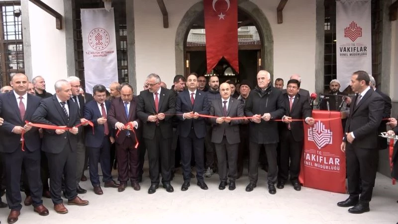 Tarihi Çarşı Camisi ibadete açıldı
