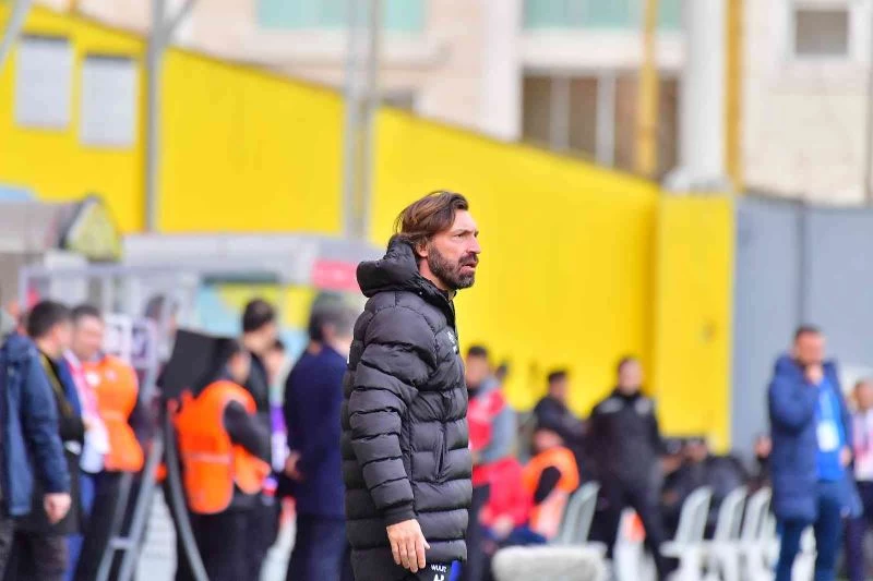 Andrea Pirlo’dan kadroda 8 değişiklik
