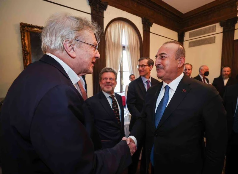 Dışişleri Bakanı Çavuşoğlu, Washington’da iş dünyası temsilcileriyle buluştu
