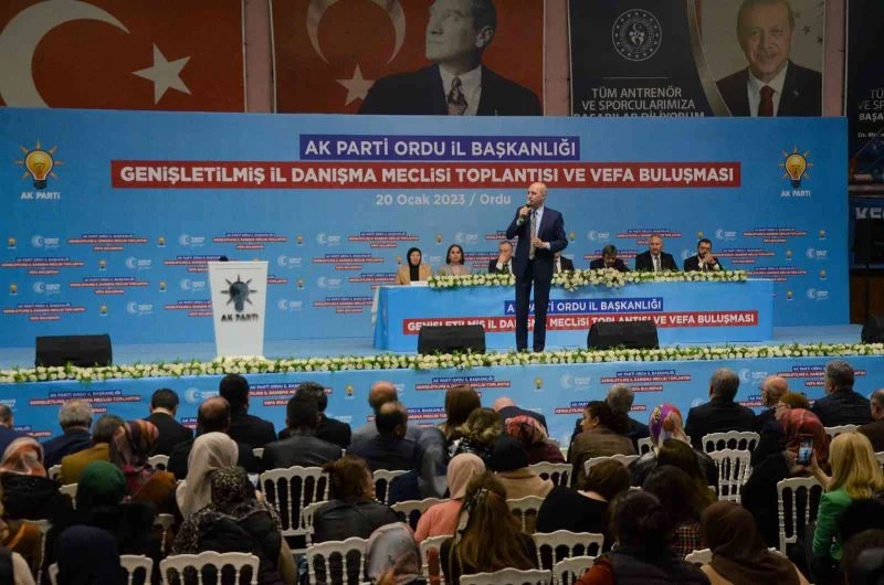 Kurtulmuş: “6’lı masa Cumhurbaşkanlığı makamını ‘dedikodu makamı’ zannediyor”
