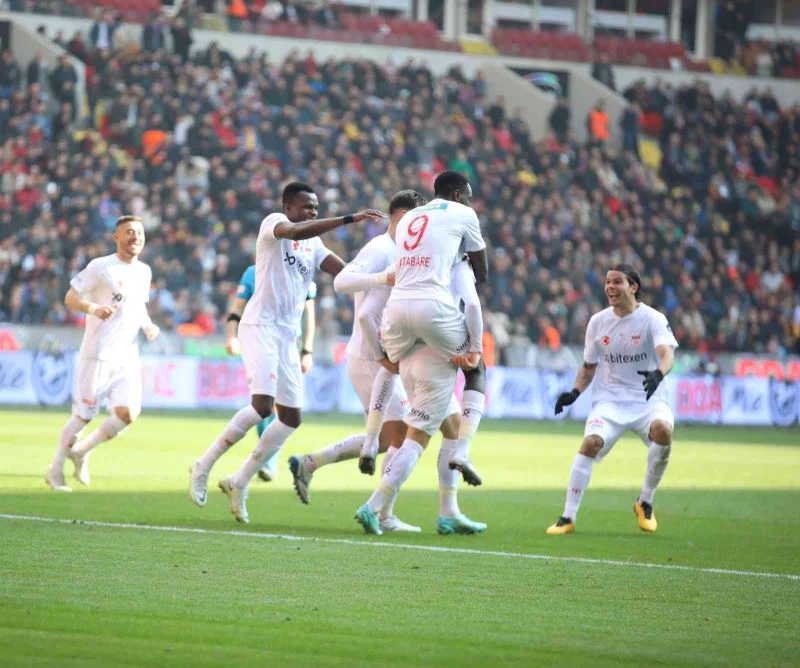 Sivasspor 3 hafta sonra galibiyeti hatırladı