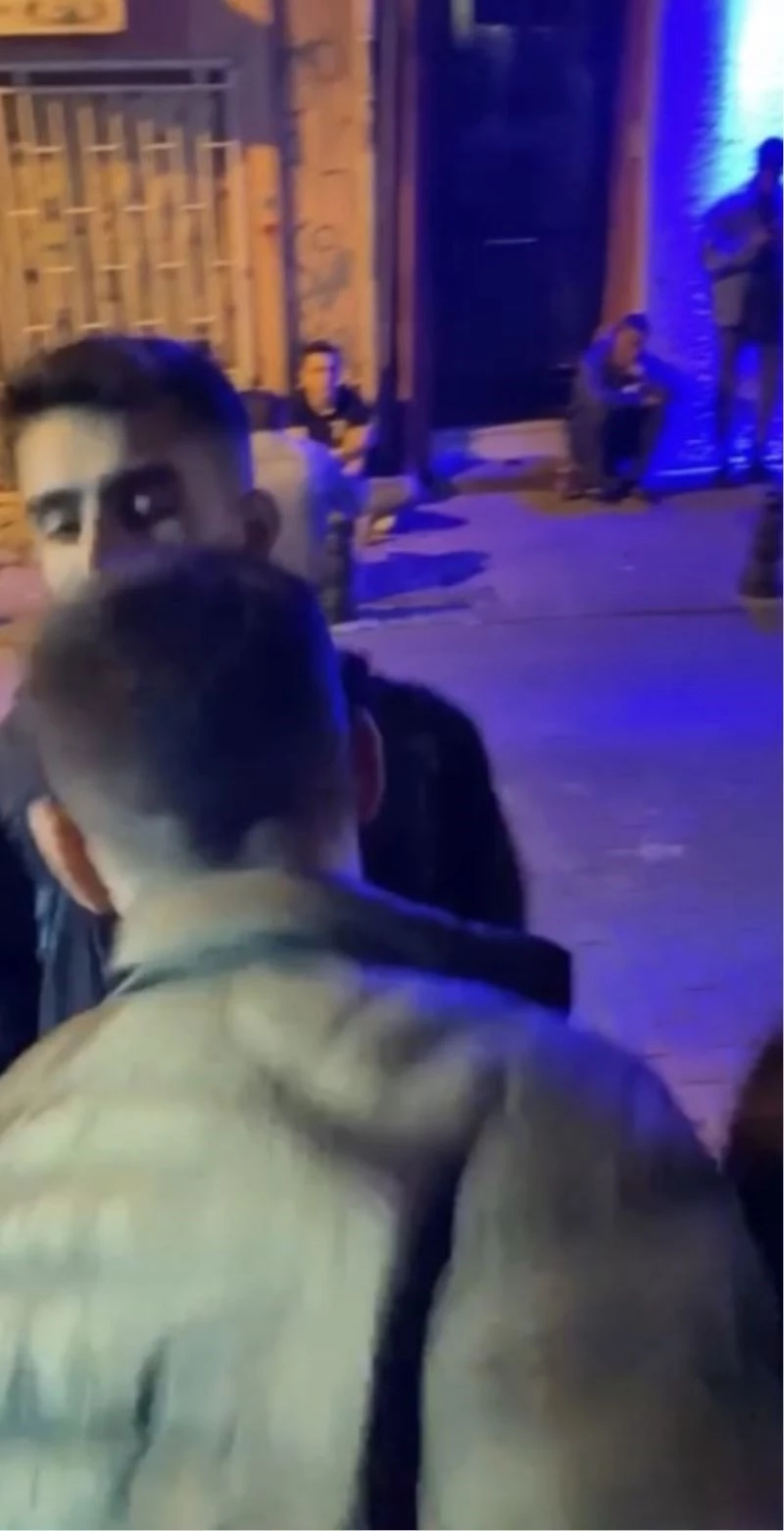 İstanbul’da tekme, yumruk ve bıçaklı kavgalar kamerada: Genci öldüresiye dövdüler
