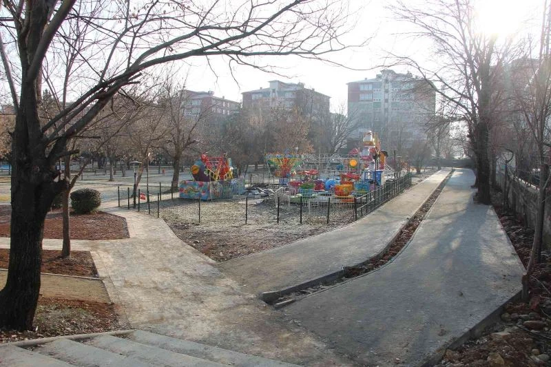 Bingöl’de bir yıl arayla aynı yerden çekilen görüntüler, kuraklığı gözler önüne serdi
