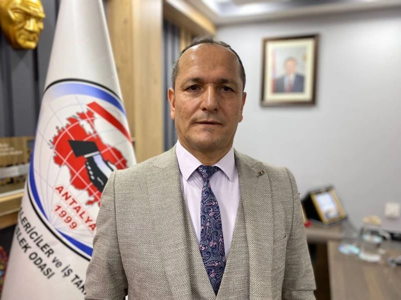 Antalya’da oda başkanı, sayısı artan yabancı emlakçılara karşı böyle sitem etti: “Bizi içlerine almıyorlar”
