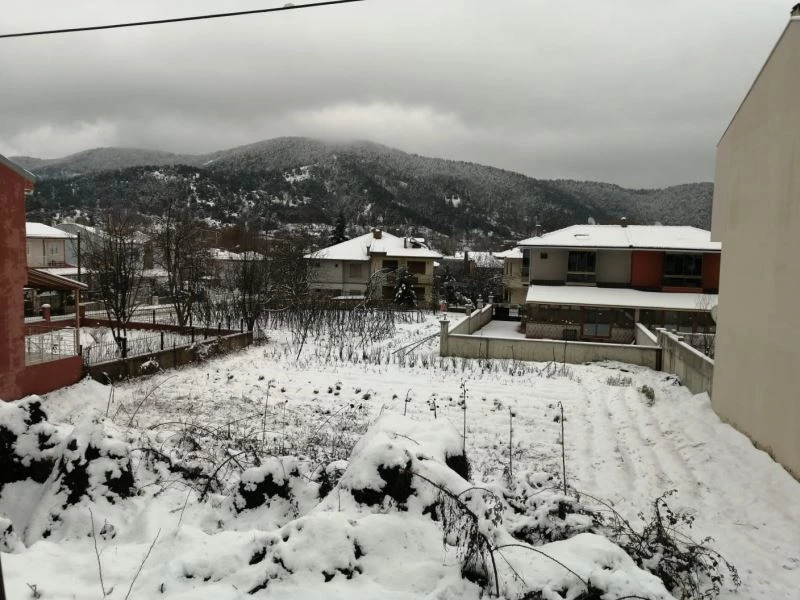 İzmir’in yüksek kesimlerinde karla mücadele başladı
