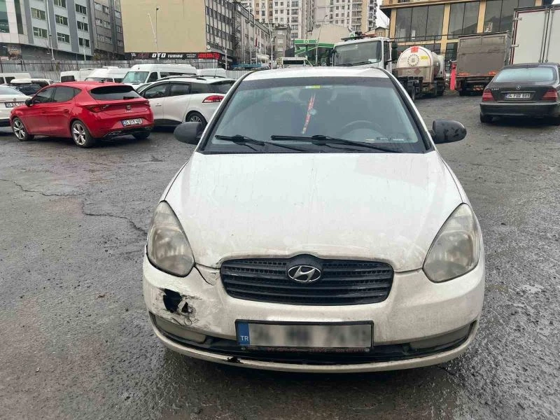 Ambulansa yol vermeyen konvoydaki araç sürücüleri yakalandı
