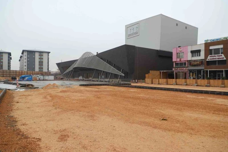 Devlet tiyatrosu Şehitkamil sahnesinde sona gelindi
