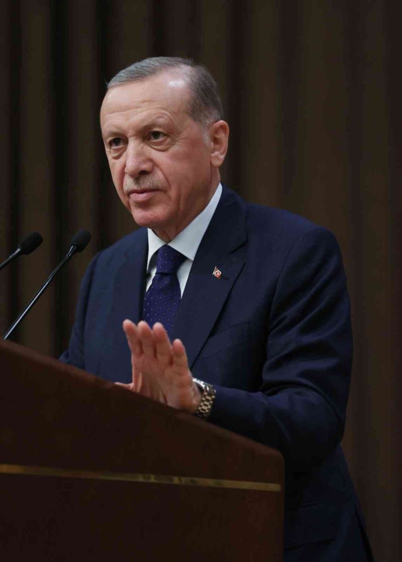 Erdoğan: “(Dezenformasyon Yasası) Birileri yasanın bazı maddelerinin iptali için AYM’ye koştu ama mecliste öyle yapmadılar oy birliğiyle çıktı”
