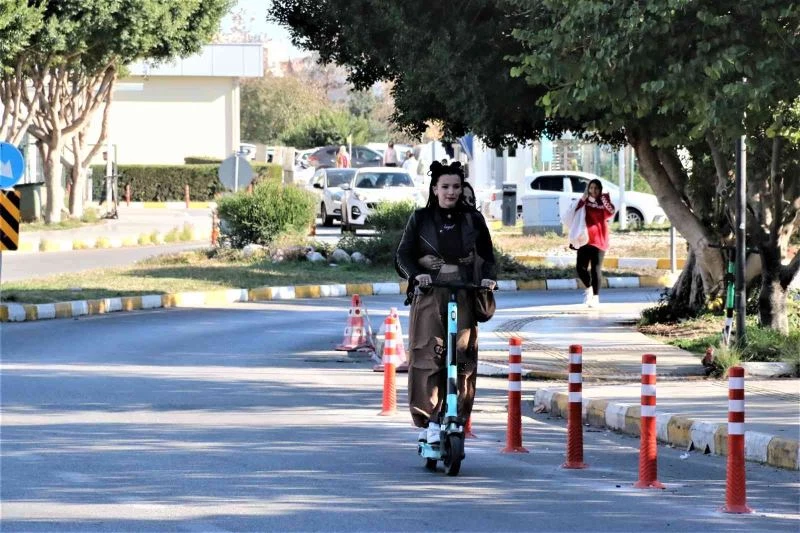Antalya’da scooterlar 50 kilometre hızın üzerinde yollarda kullanılamayacak
