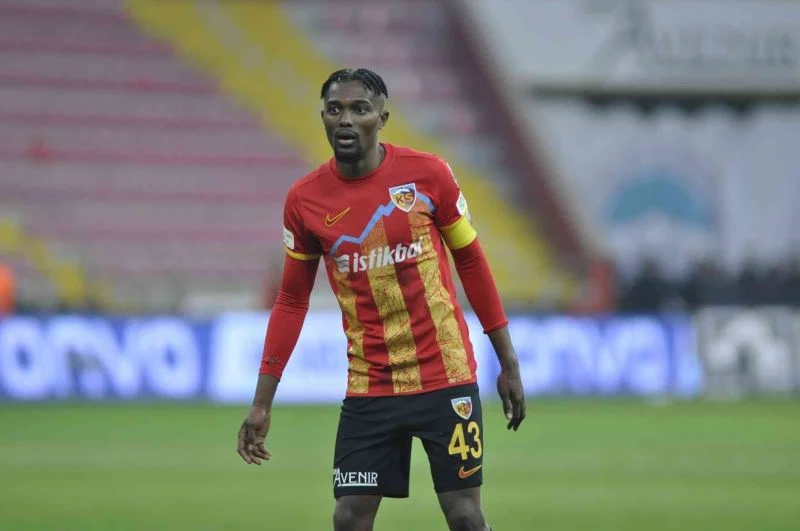 Bernard Mensah 3. golünü attı
