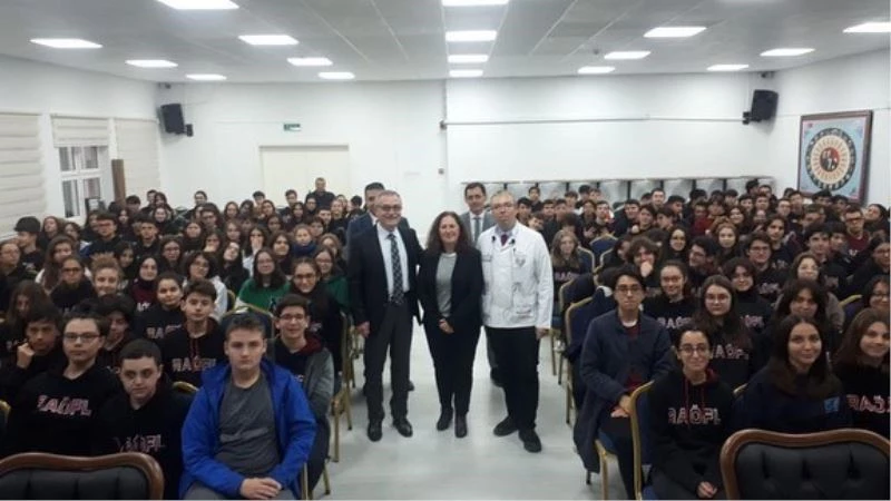 Öğrencilere matematiği sevdiren seminerler yapıldı
