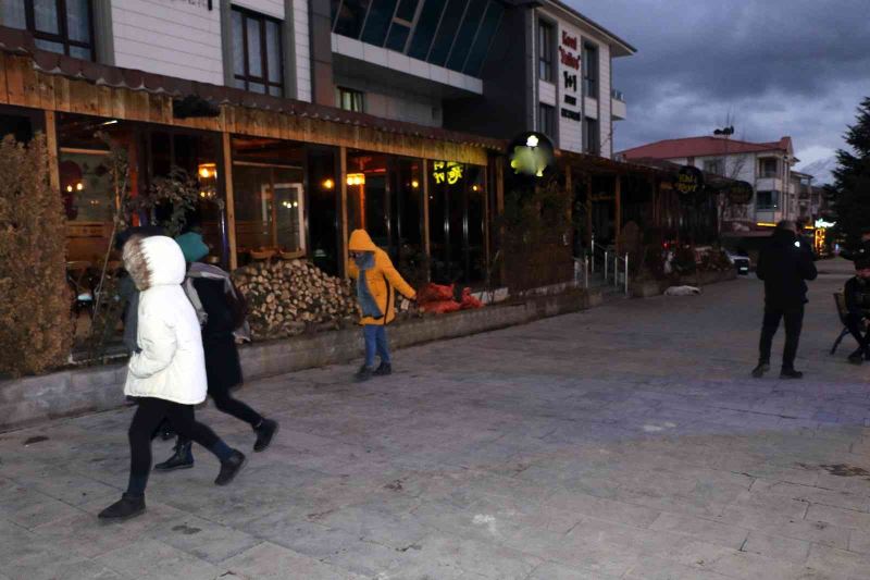 Erzincan’da kafede karbonmonoksit gazından 5 kişi zehirlendi
