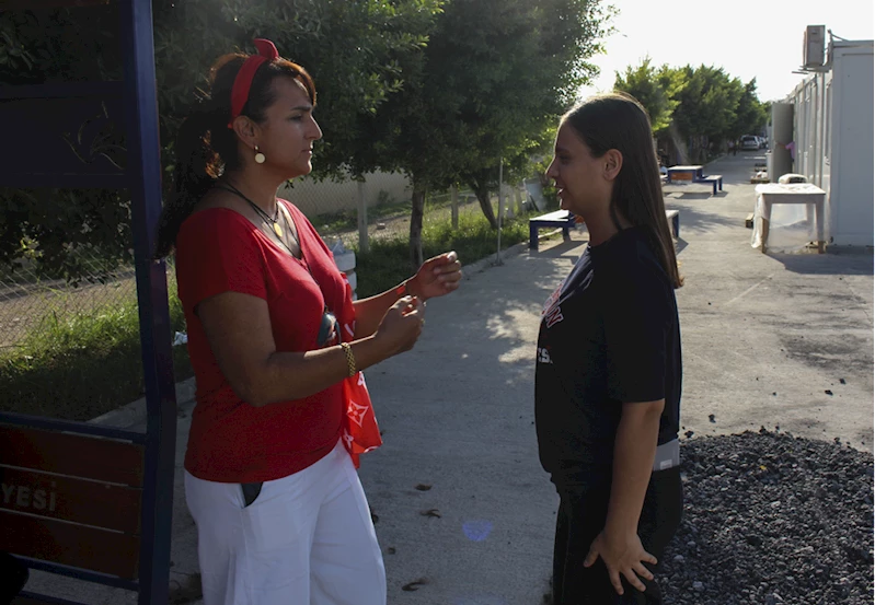 Gönüllü kuaförden Cumhuriyet