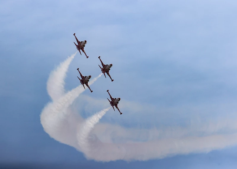 Türk Yıldızları Antalya semalarında 