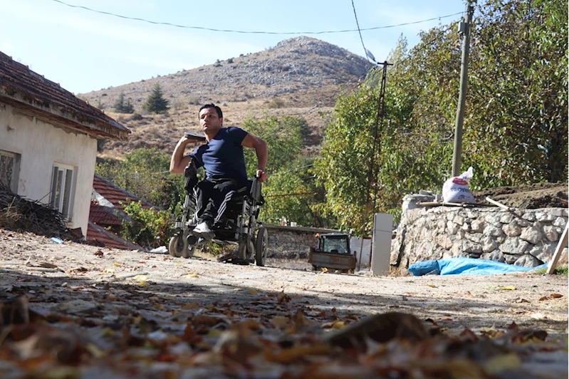 Burdurlu bedensel ve görme engelli sporcunun hayalleri köyüne sığmıyor 