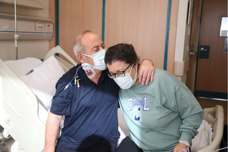 112 çalışanına en anlamlı hediye hemşire eşinin böbreği oldu