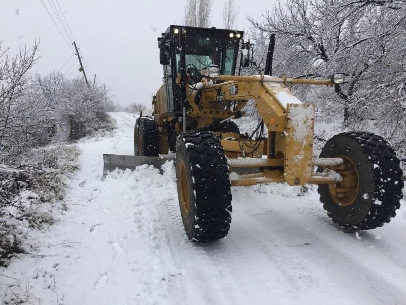 Elazığ Özel İdare ekipleri karla mücadeleye hazır: 116 personel karla mücadele için hazır bekliyor
