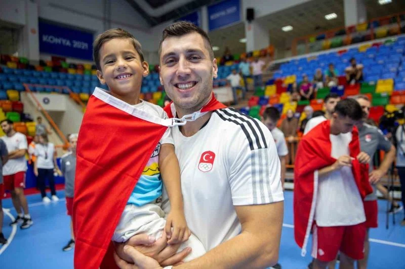 Hentbol Milli Takımı Kaptanı Cemal Kütahya ve ailesi için umutlu bekleyiş sürüyor
