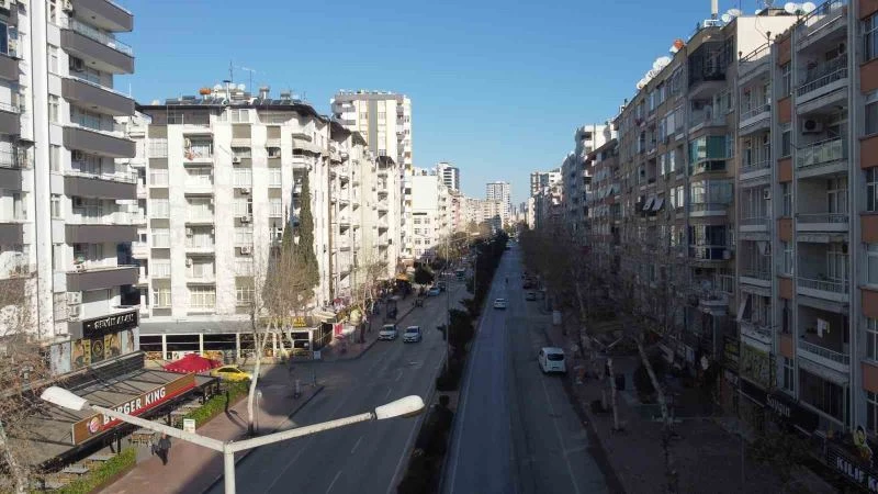 Adana deprem sonrası hayalet şehre döndü
