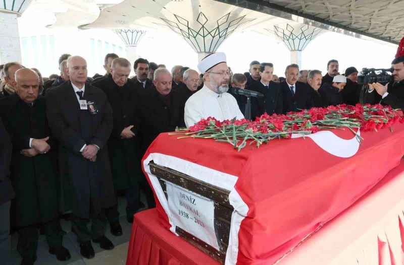 Deniz Baykal’ın cenaze namazı Ahmet Hamdi Akseki Camii’nde kılındı
