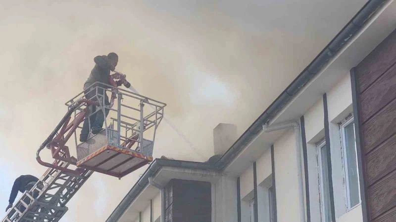 Burdur’da pansiyonda yangın paniği
