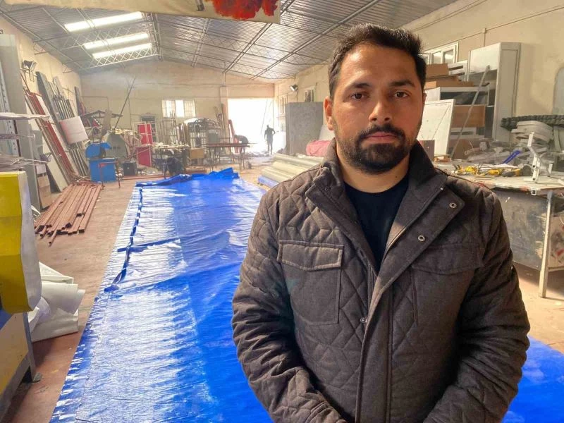 Osmaniyeli reklamcı, depremzedelere ücretsiz çadır yapıp göndermeye başladı