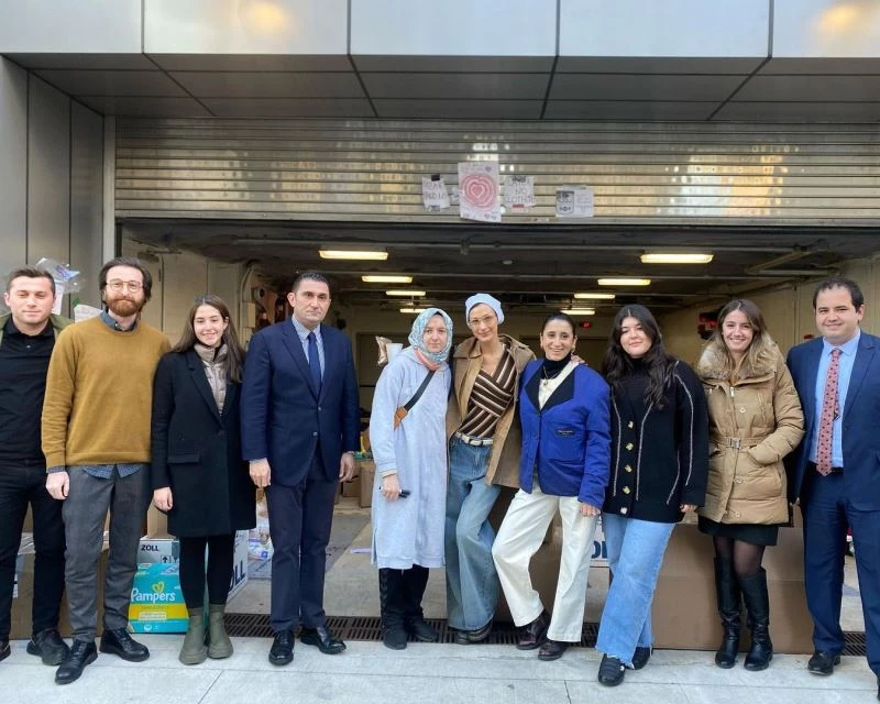 ABD’li model Bella Hadid’den depremzedelere yardım
