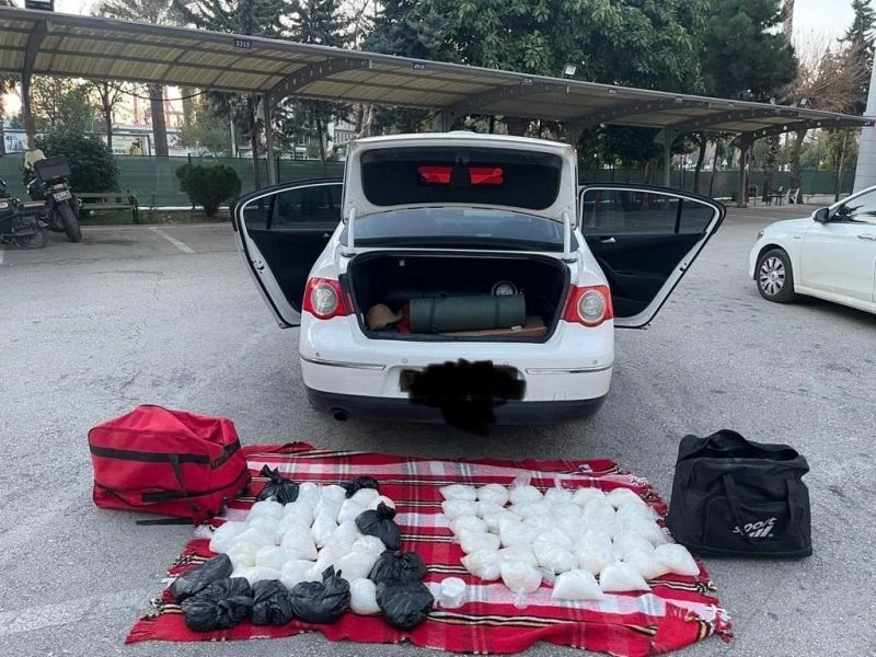 Mersin’de 43 kilo 884 gram metamfetamin ele geçirildi
