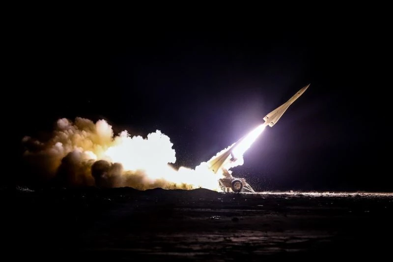 İran, hava sahasının üçte ikisini kapsayan savunma tatbikatına başladı
