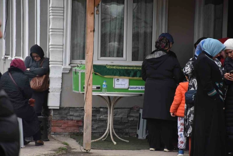 Pompalı tüfekle vurularak öldürülen genç son yolculuğuna uğurlandı
