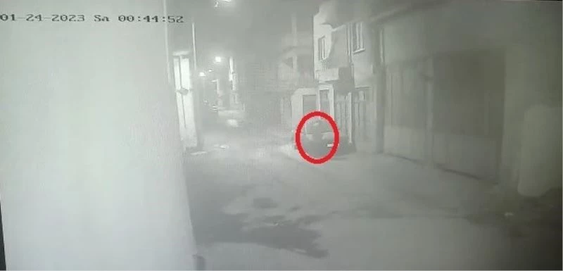 Bursa’da lüks araçların farlarını çalan şüpheli kıskıvrak yakalandı
