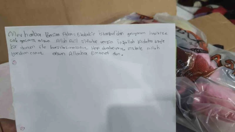 Küçük çocuğun depremzedelere gönderdiği not duygulandırdı
