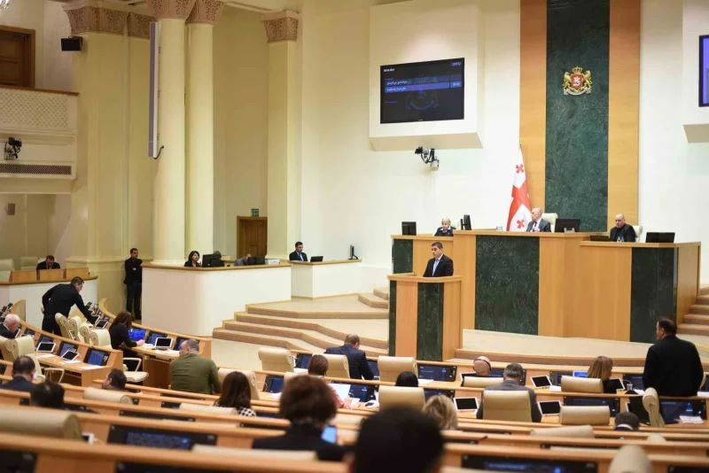 Gürcistan Parlamento Başkanı Papuaşvili’den Türkiye’ye yardım çağrısı
