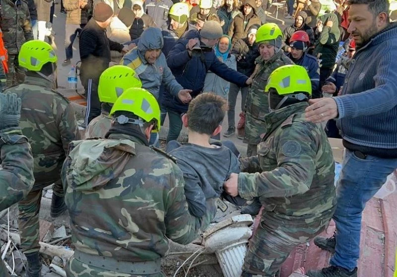 Azerbaycanlı arama kurtarma ekipleri Kahramanmaraş’ta 44 kişiyi kurtardı
