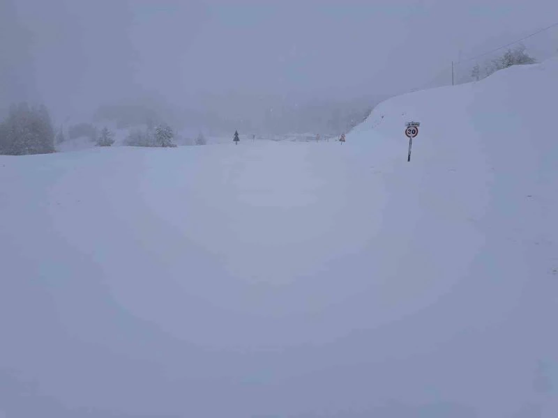 Sinop’ta 2 ilçe köyleri tamamen ulaşıma kapandı
