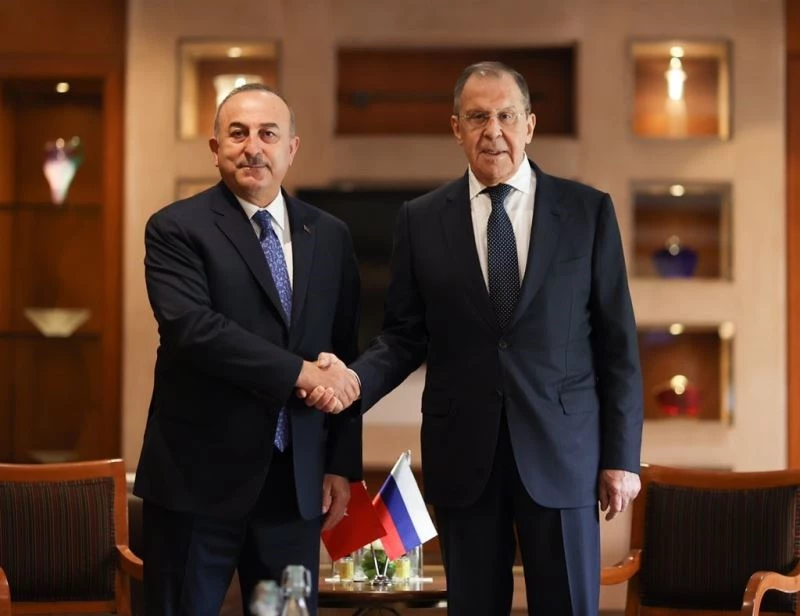 Bakan Çavuşoğlu, Lavrov ve Kanadalı mevkidaşıyla görüştü
