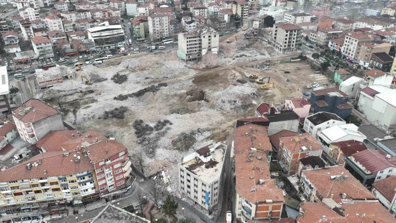 O mahallede felaketin izleri tamamen siliniyor
