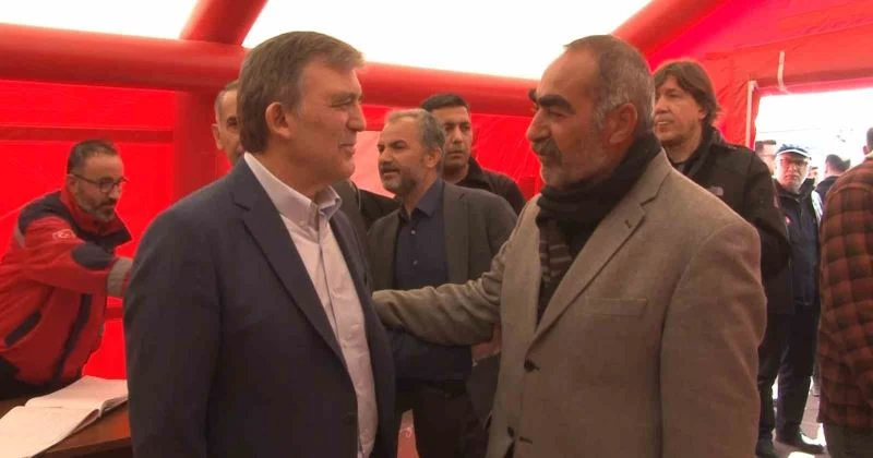 11. Cumhurbaşkanı Abdullah Gül’den çadır kente ziyaret
