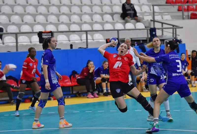 Mavi Kelebekler’in bileği bükülmüyor
